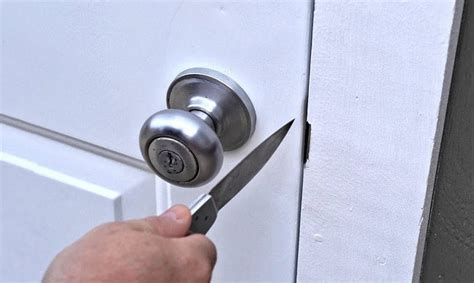 how to open a deadbolt